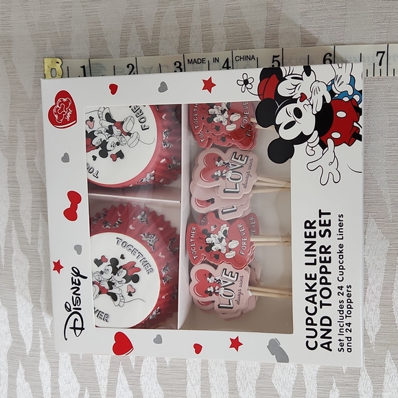Valentine's Mickey & Minnie Cookie Stamp Set and Cupcake Topper ๐ง ๐ Set - Picture 7 of 8